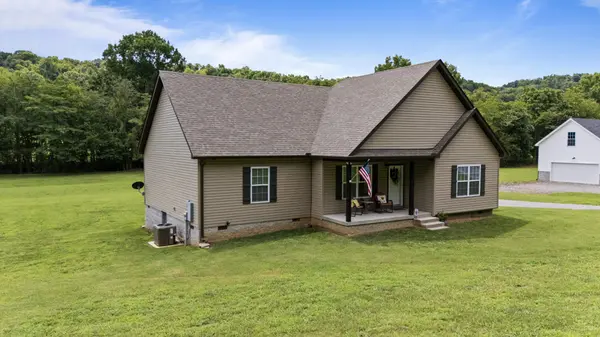 47 Bluff Creek Rd, Brush Creek, TN 38547
