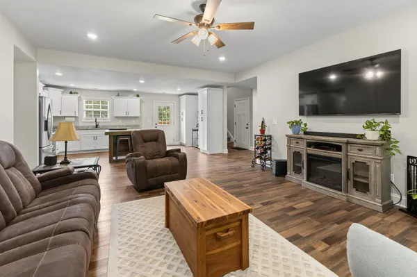 47 Bluff Creek Rd, Brush Creek, TN 38547