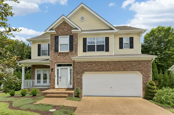 2744 Aston Woods Ln,  Thompsons Station,  TN 37179