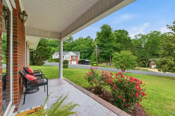 5 Montayne Drive, Rossville, GA 30741