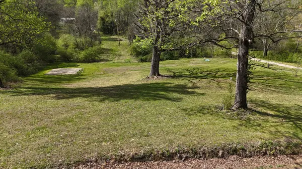 176 County Road 733, Calhoun, TN 37309