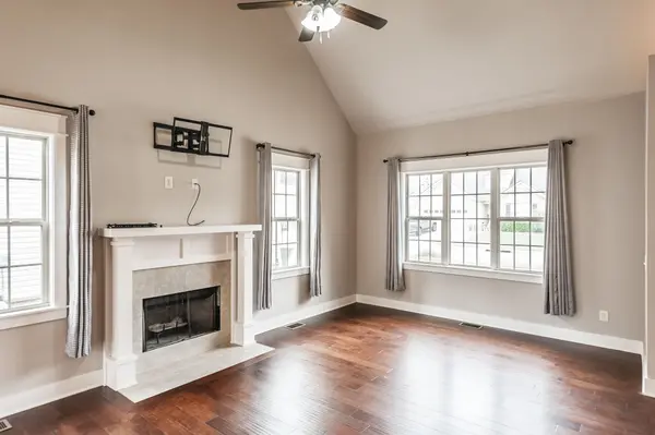 1040 Harper Dean Way, Gallatin, TN 37066