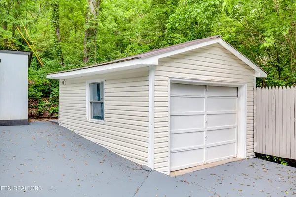 601 Carrie Circle, Strawberry Plains, TN 37871