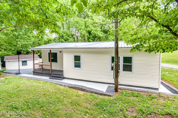 601 Carrie Circle, Strawberry Plains, TN 37871