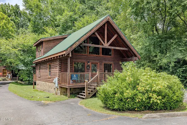 563 Blackberry Ridge Way,  Pigeon Forge,  TN 37863