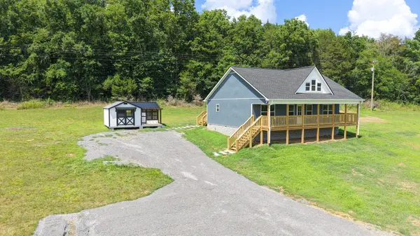 944 Wartrace Hwy, Pleasant Shade, TN 37145