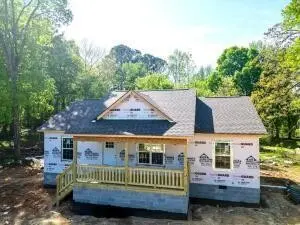 194 Davis Drive #NE, Calhoun, GA 30701