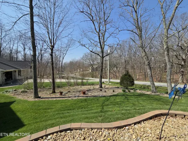 107 Wickham Lane, Crossville, TN 38558