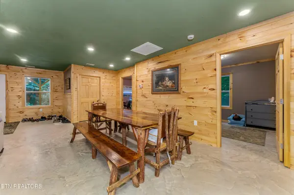 1827 Old Chilhowee Loop, Seymour, TN 37865