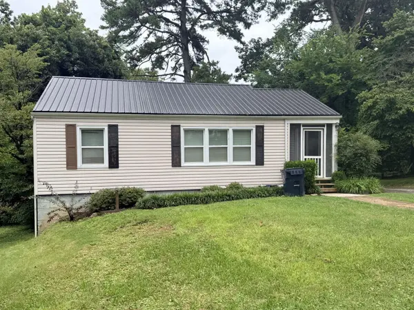 3703 Sullivan Avenue, Chattanooga, TN 37412