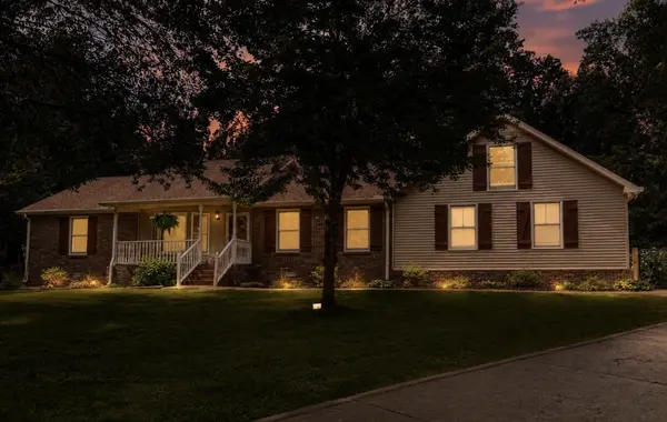 205 Overlook Ct, White House, TN 37188