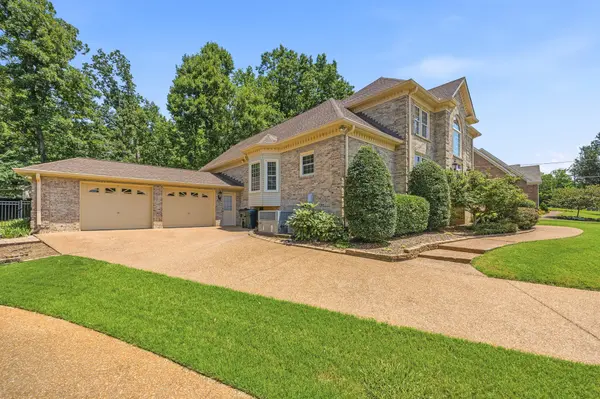 108 Inverness Ct, Hendersonville, TN 37075