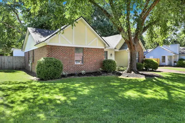 3104 INGLESIDE DR, Bartlett, TN 38134
