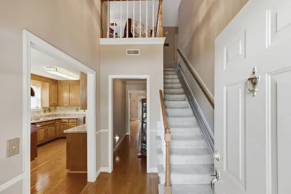 8916 Sawyer Brown Rd, Nashville, TN 37221