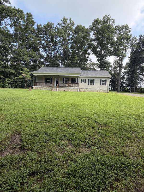 545 Carole Anne Dr, Woodbury, TN 37190