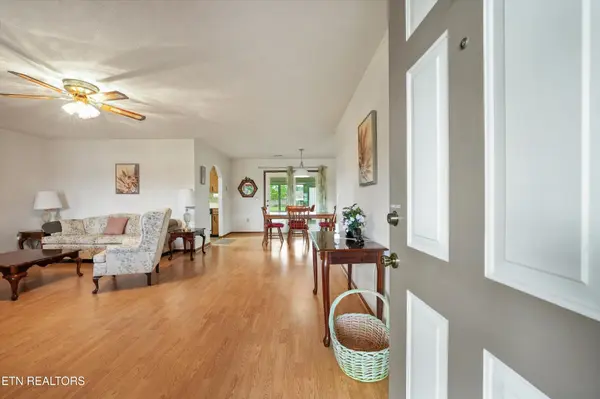 426 Woods View Circle, Kodak, TN 37764