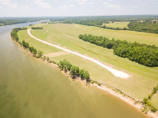 22 STEWMAN CREEK LANDING RD, Bath Springs, TN 38311