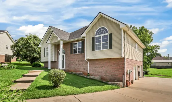 126 West Dr, Clarksville, TN 37040
