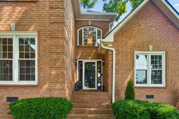 112 Spy Glass Way, Hendersonville, TN 37075