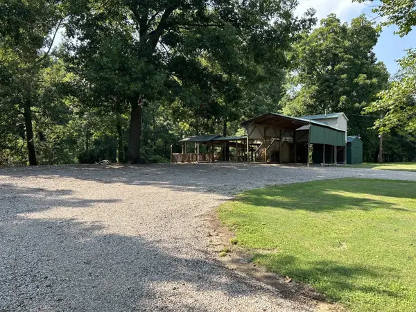 120 TOWBOAT LN, Adamsville, TN 38310