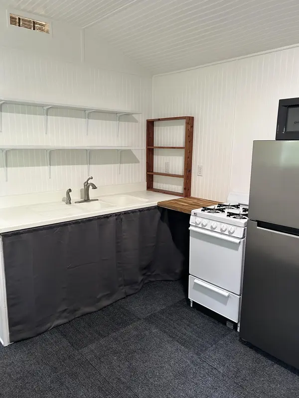 120 TOWBOAT LN, Adamsville, TN 38310