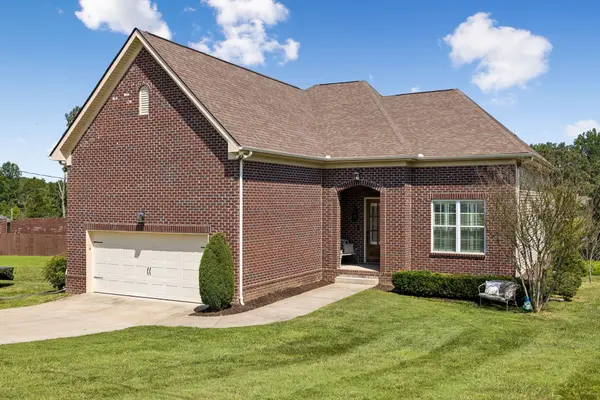 17016 Plantation Way, Bon Aqua, TN 37025