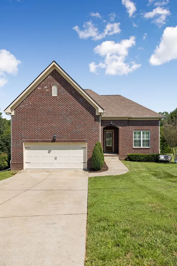 17016 Plantation Way, Bon Aqua, TN 37025