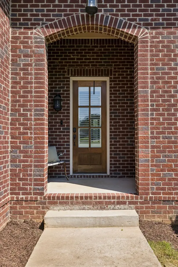 17016 Plantation Way, Bon Aqua, TN 37025