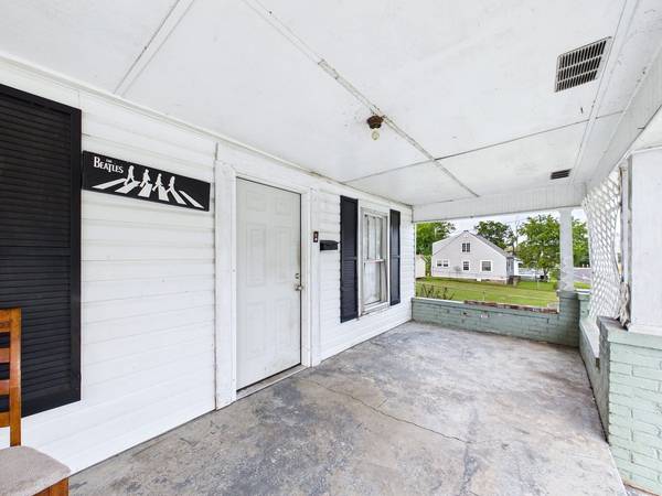 812 Eastanallee Ave, Athens, TN 37303