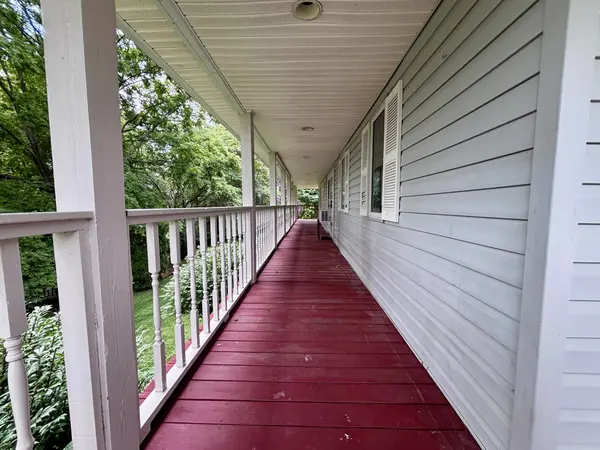 107 Fort St, Estill Springs, TN 37330
