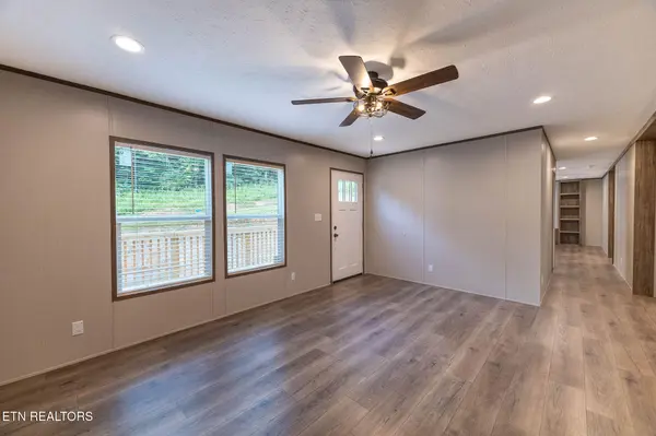 800 Matlock Tr, Loudon, TN 37774