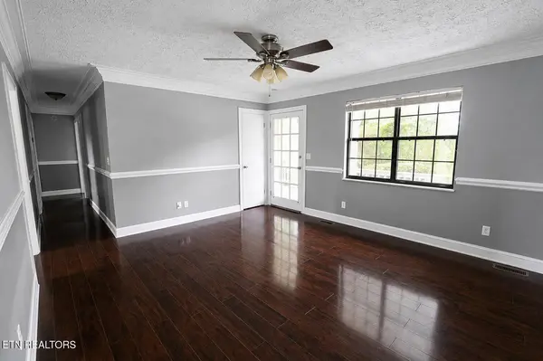1000 E Highway 25 70, Dandridge, TN 37725