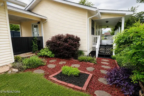 1000 E Highway 25-70, Dandridge, TN 37725