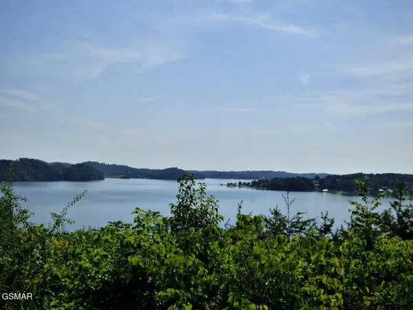 32 Tranquility Trail, Dandridge, TN 37725
