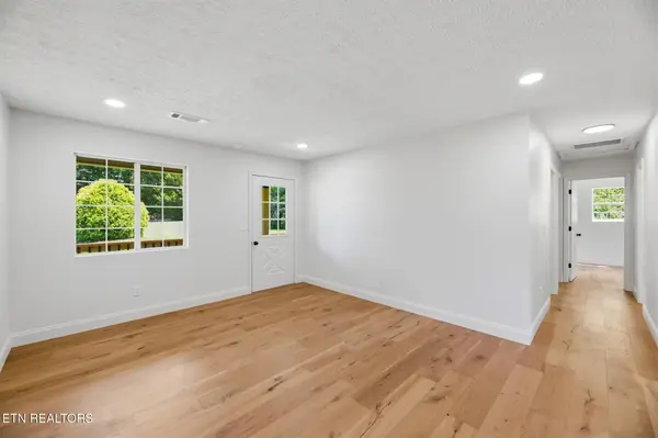 318 County Road 801, Etowah, TN 37331
