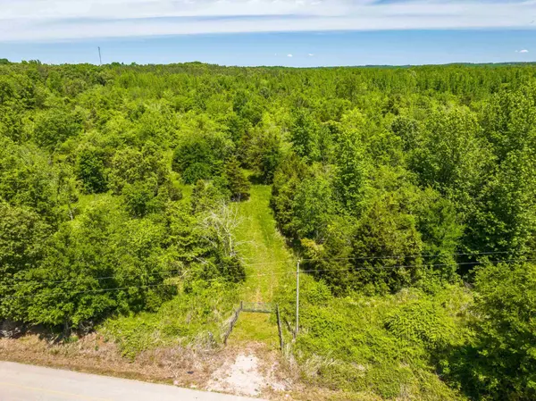 2340 CENTER HILL RD, Finger, TN 38334