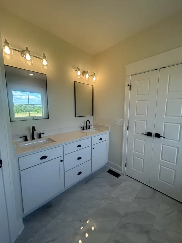 1216 Vickie Ln, Portland, TN 37148