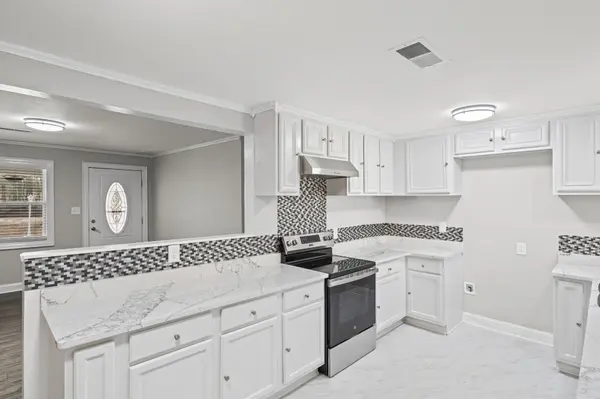 10464 E HOLMES RD, Collierville, TN 38017