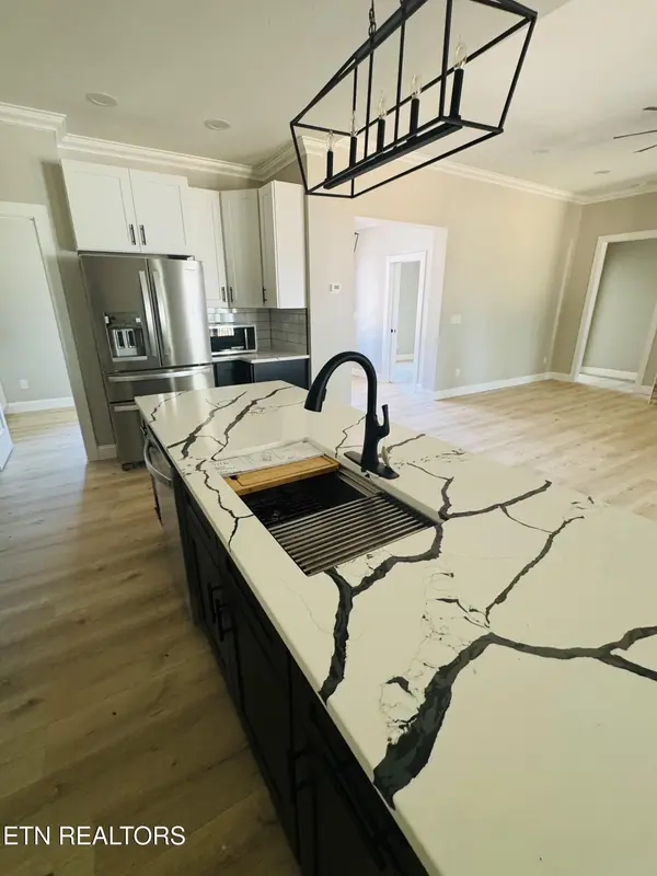 331 Shadows Lawn Drive, Athens, TN 37303