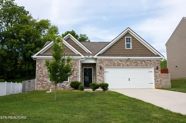 2820 Terrace View Rd, Sevierville, TN 37876