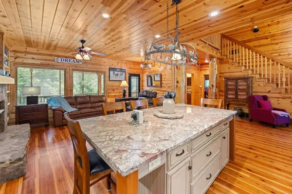 950 CHERRY RD, Eads, TN 38028
