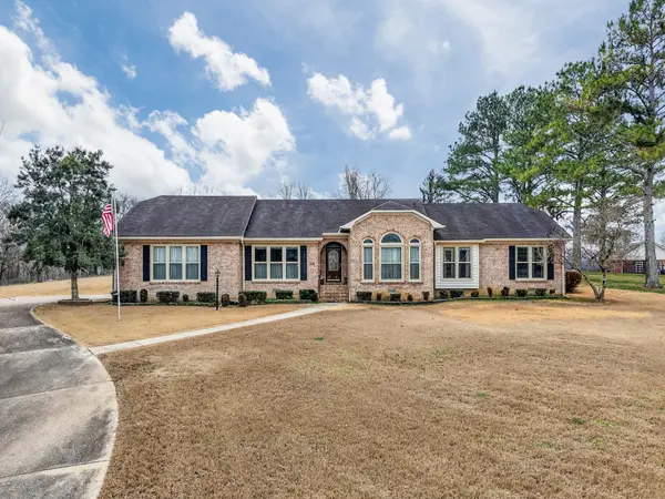 221 Wellsbrook Cir, Fayetteville, TN 37334