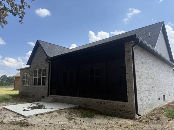 121 settlers Trace, Tullahoma, TN 37388