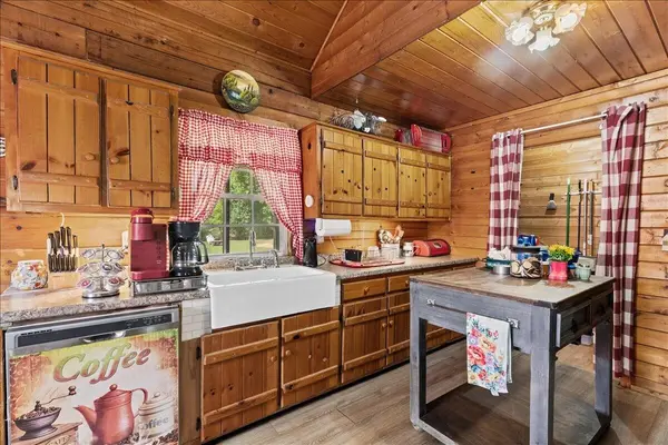 325 Classic Lane, Chatsworth, GA 30705