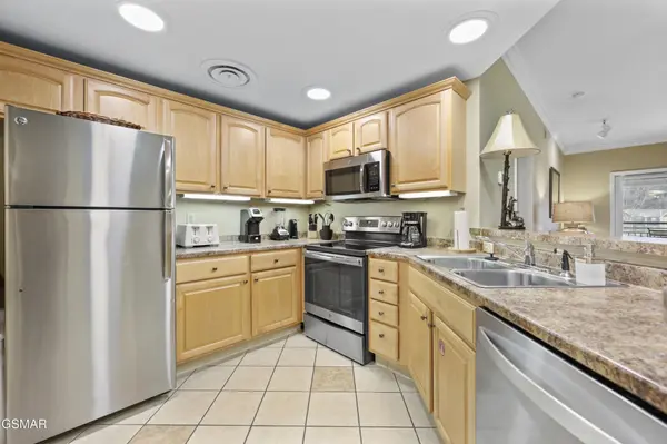215 Woliss Lane #406, Gatlinburg, TN 37738