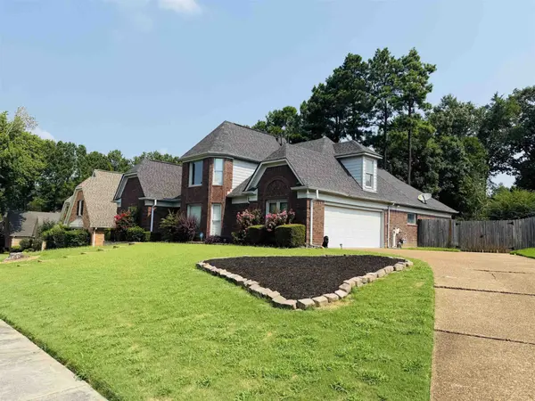 2668 MORNING WOODS DR, Cordova, TN 38016