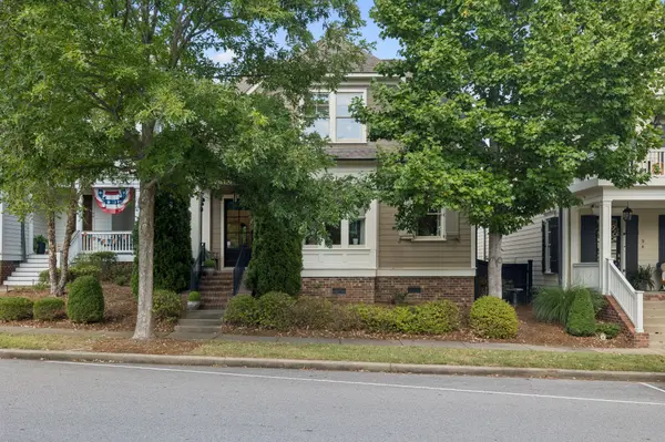96 Poplar St, Franklin, TN 37064