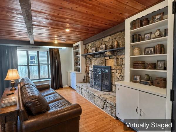 915 E 15th, Winfield, KS 67156