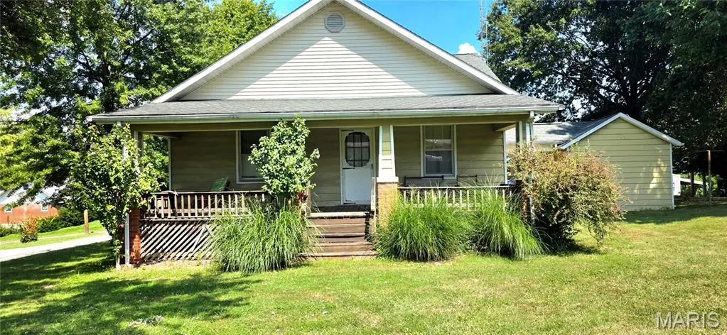 900 W Holmes ST, Chester, IL 62233