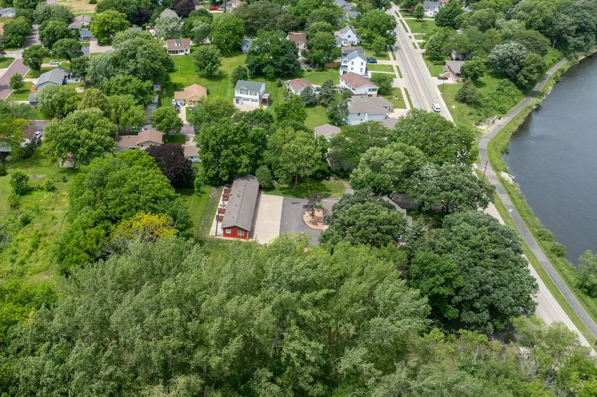 1208 Elm AVE E, Waseca, MN 56093